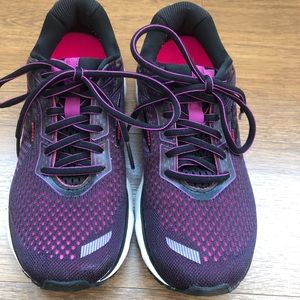 Brooks ghost sneakers